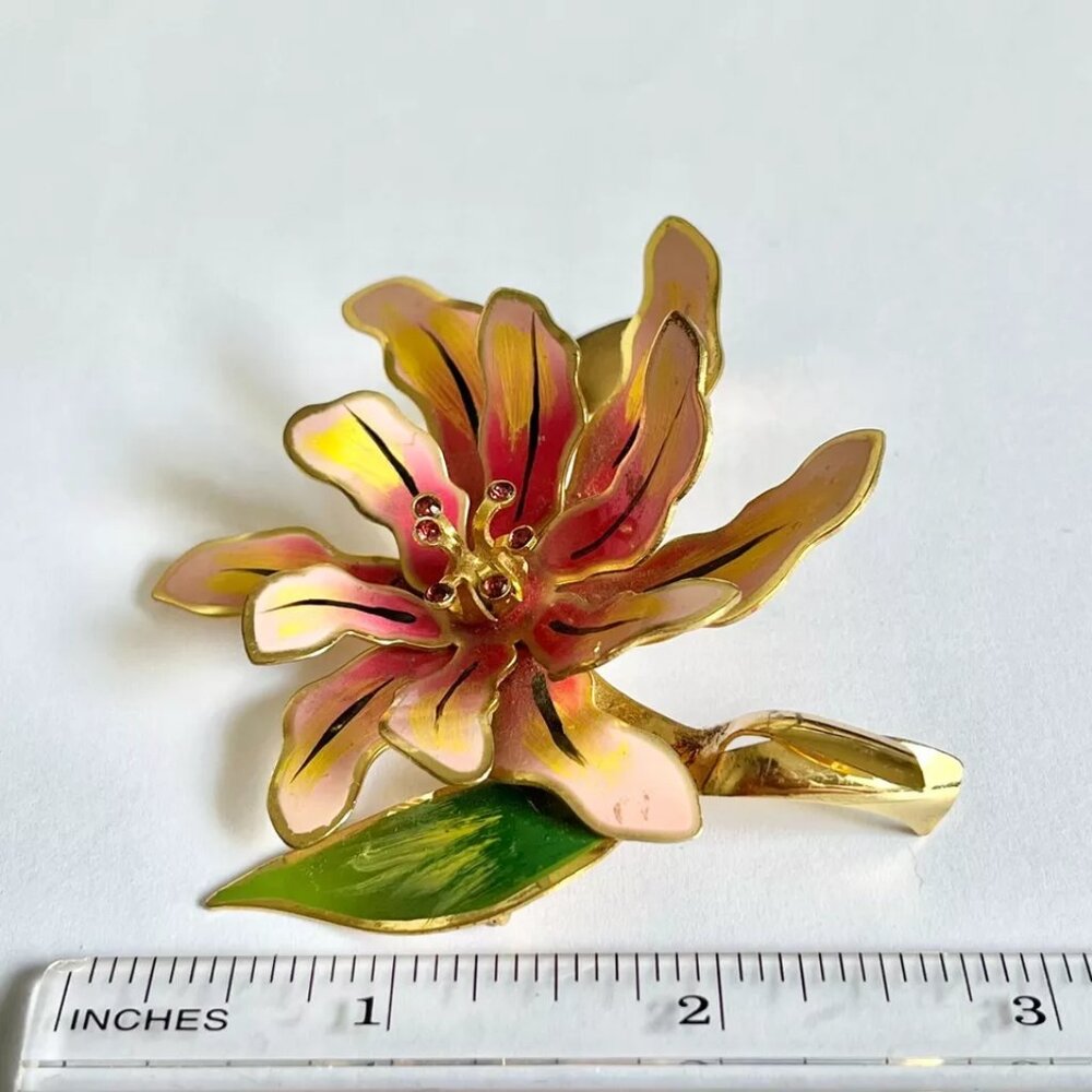 Vintage Lilly Flower Holder Brooch Pin Pink Fuchsia Easter Gold tone Hidden Tube - Picture 8 of 12
